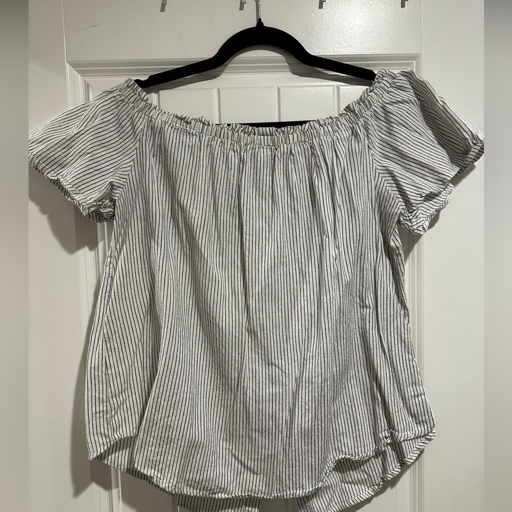 Striped Off-Shoulder Button-Up Top - Picture 4 of 11
